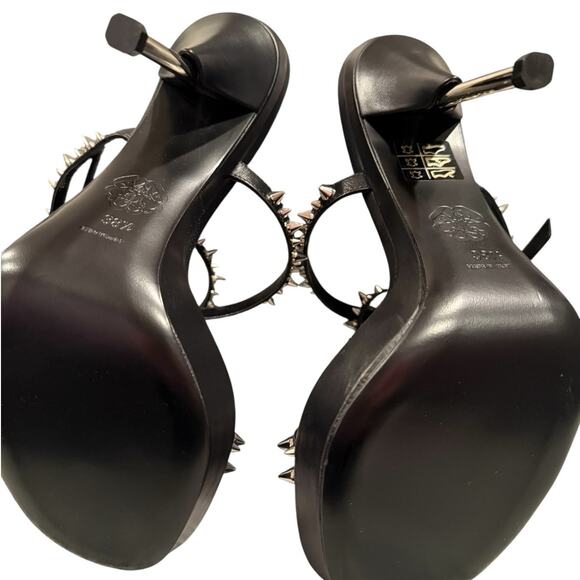 Alexander McQueen Stud Leather Sandals with Signature Punk Spikes - Picture 9 of 10
